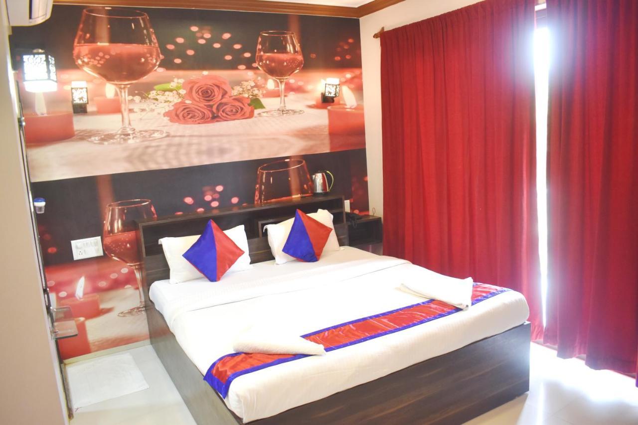 Hotel Baga Highq - Near Baga Beach Экстерьер фото