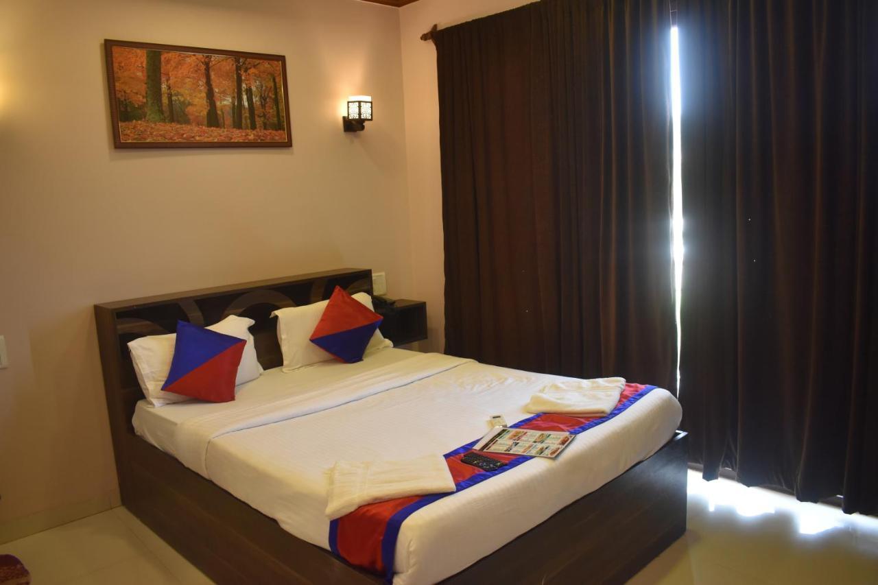 Hotel Baga Highq - Near Baga Beach Экстерьер фото