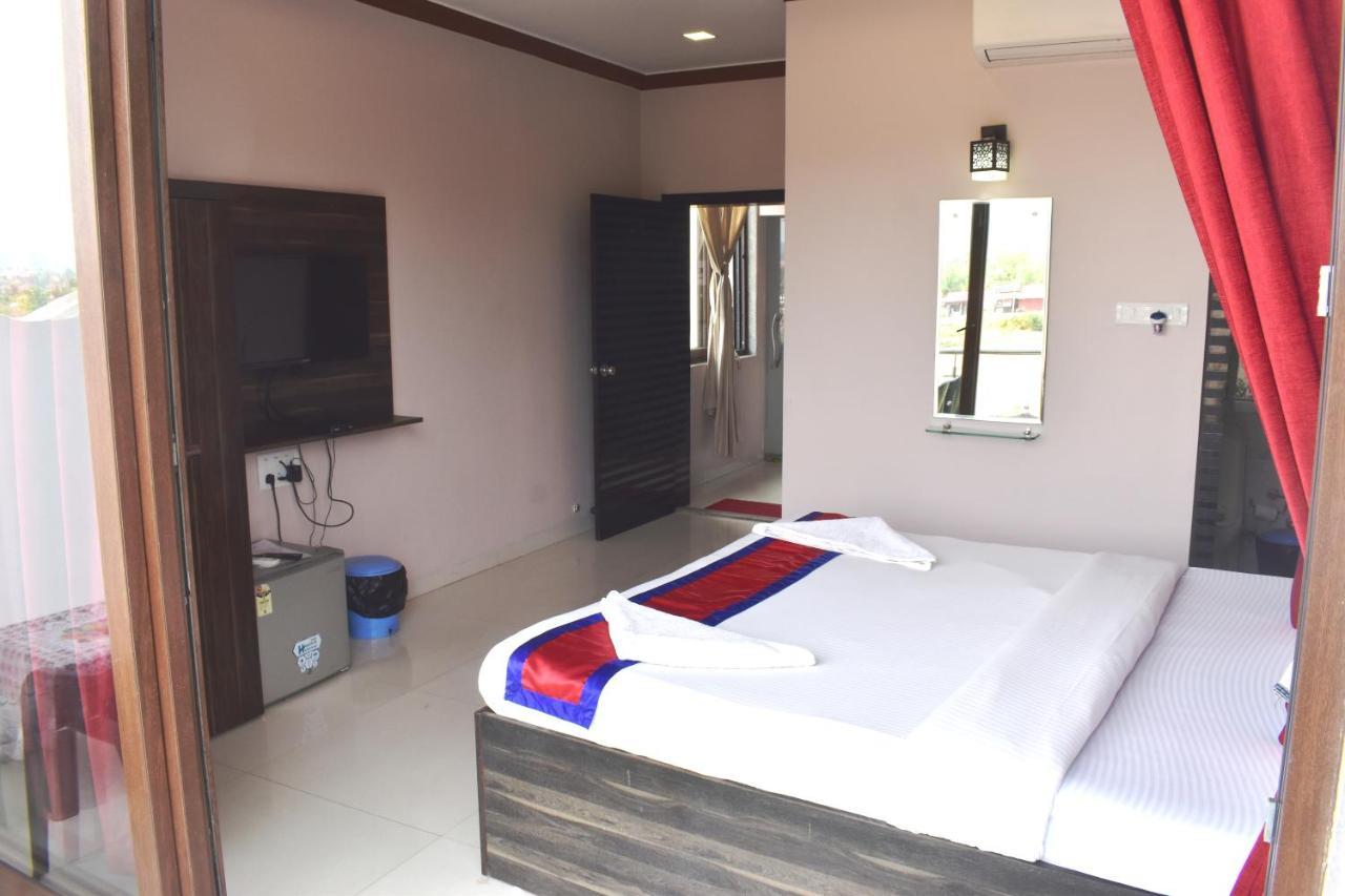 Hotel Baga Highq - Near Baga Beach Экстерьер фото