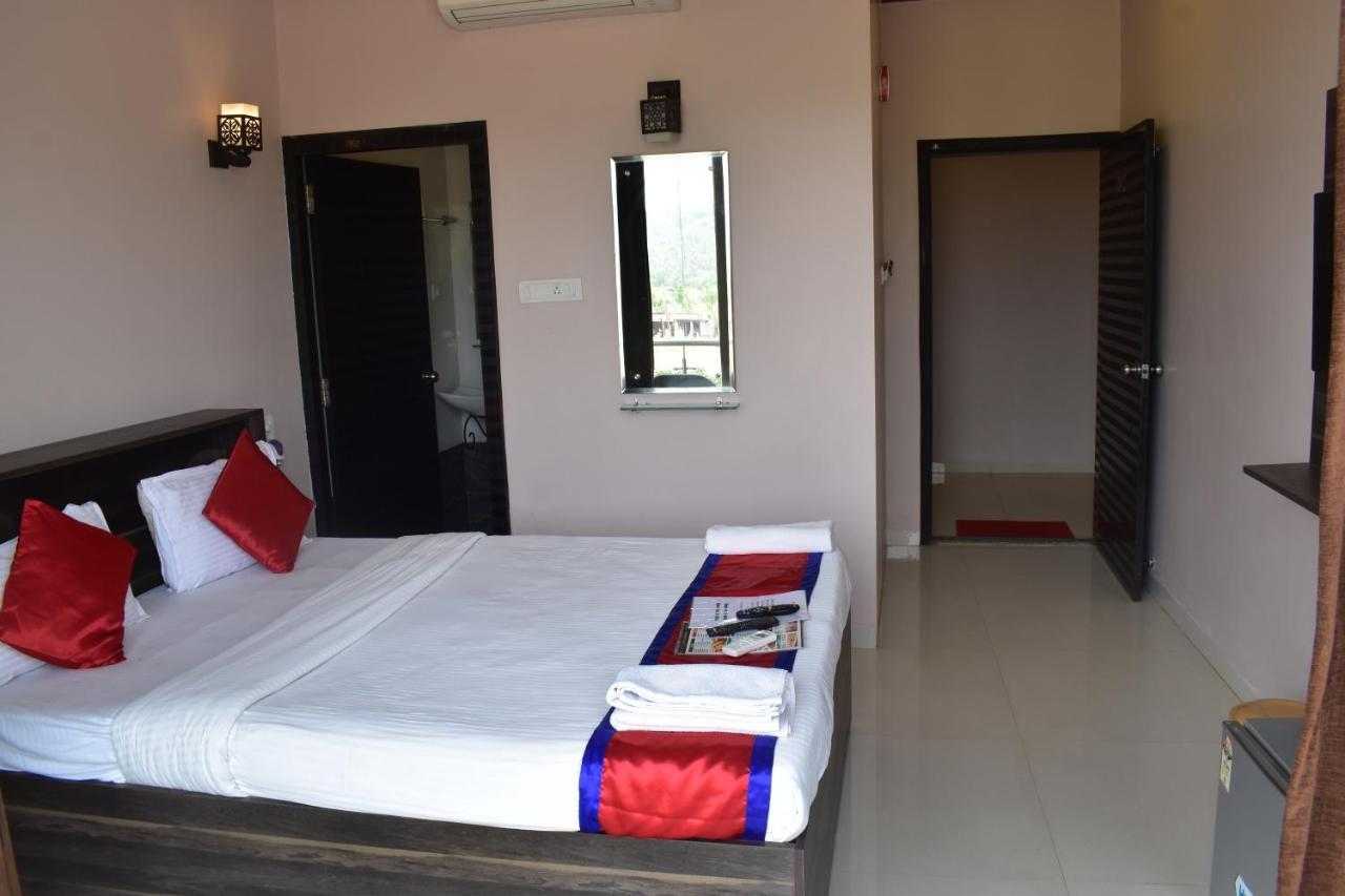 Hotel Baga Highq - Near Baga Beach Экстерьер фото