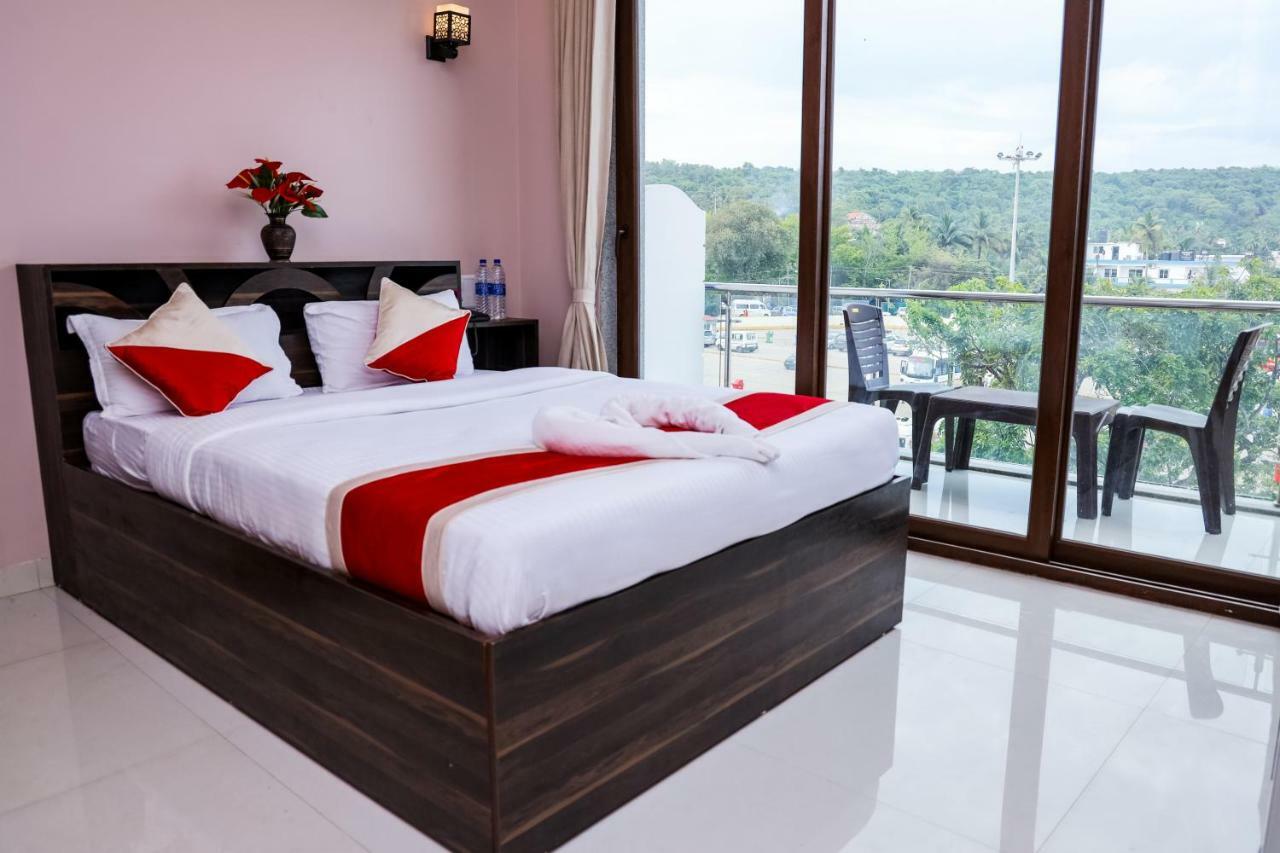 Hotel Baga Highq - Near Baga Beach Экстерьер фото